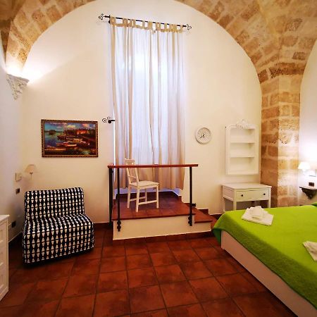 Room N.22 Suite & Apartment Taranto Luaran gambar