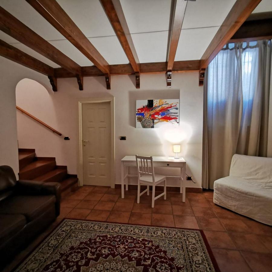 Room N.22 Suite & Apartment Taranto Luaran gambar