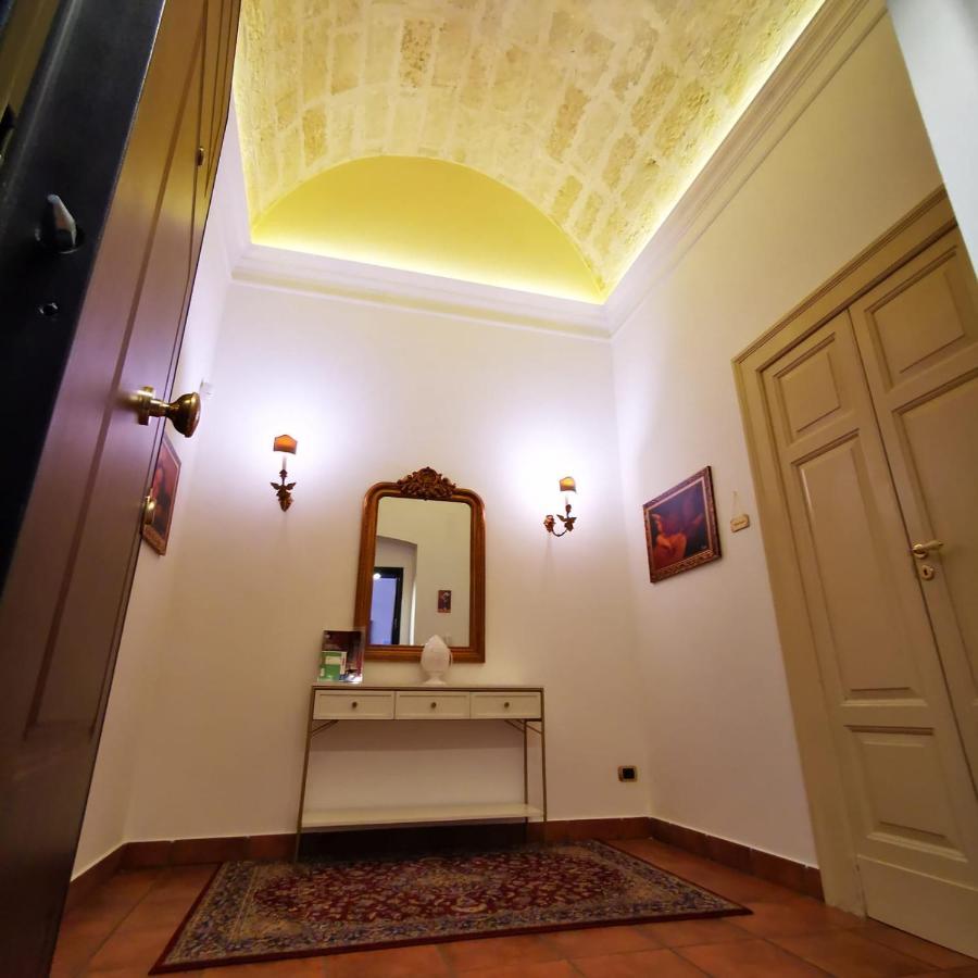 Room N.22 Suite & Apartment Taranto Luaran gambar
