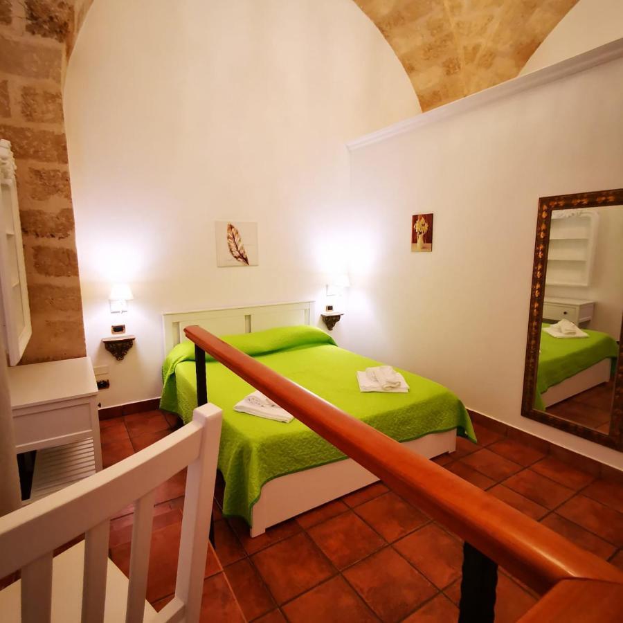 Room N.22 Suite & Apartment Taranto Luaran gambar