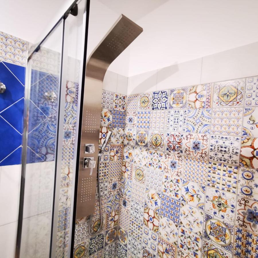 Room N.22 Suite & Apartment Taranto Luaran gambar